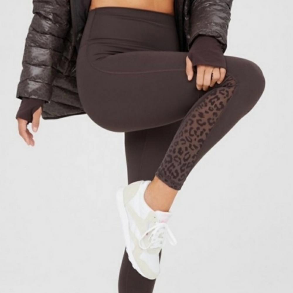 OFFLINE BY AERIE Leggings Goals Hi-Rise 7/8 Leopard Mesh Medium Long